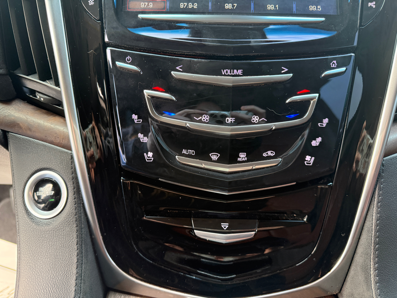 Cadillac Escalade 4WD 4dr Luxury 2019