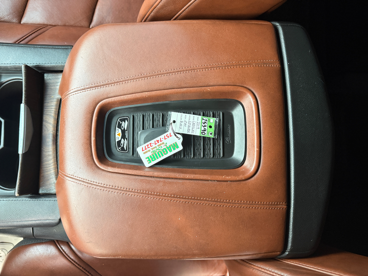 Cadillac Escalade 4WD 4dr Luxury 2019