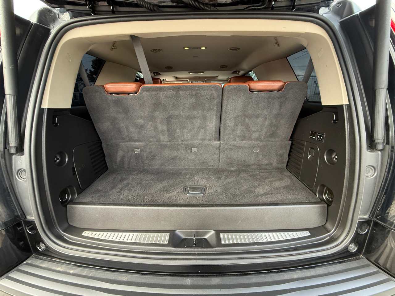 Cadillac Escalade 4WD 4dr Luxury 2019