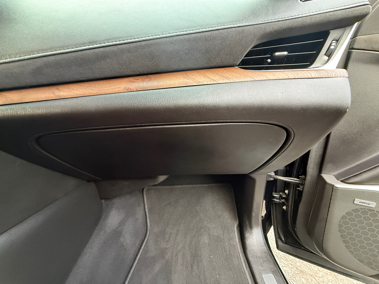 Cadillac Escalade 4WD 4dr Luxury 2019