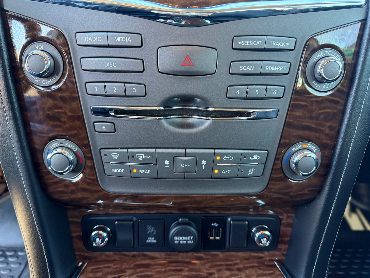 Nissan Armada 4x4 Platinum 2018