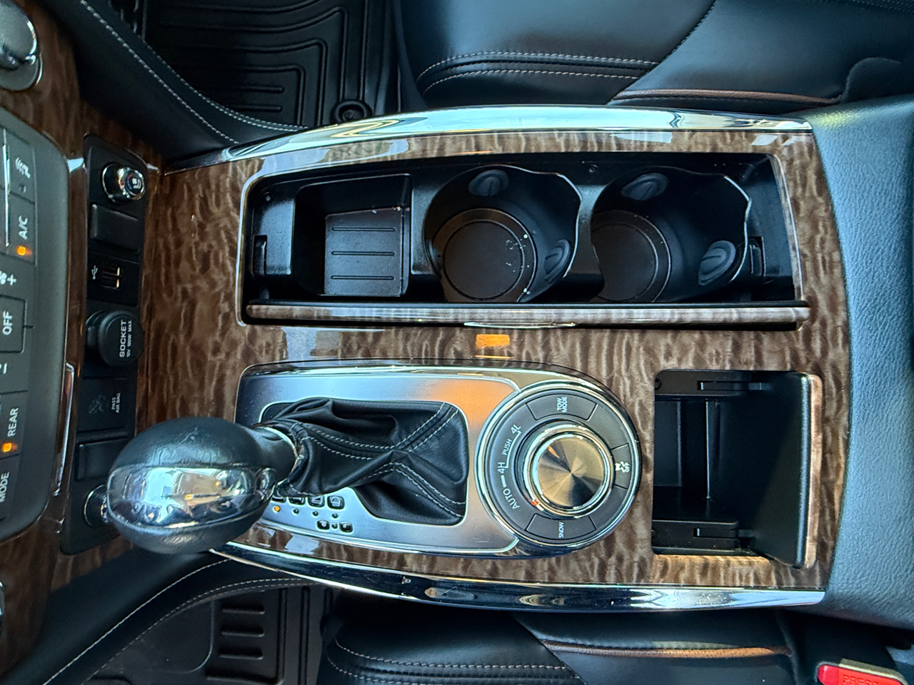 Nissan Armada 4x4 Platinum 2018