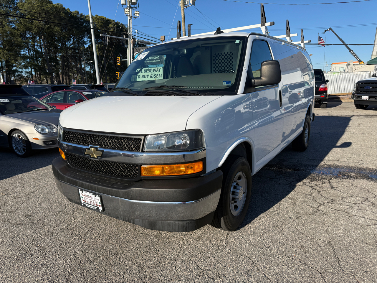 Chevrolet Express Cargo Van RWD 2500 135" 2023