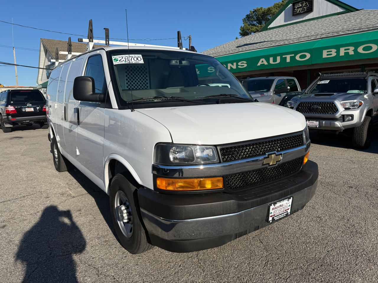 Chevrolet Express Cargo Van RWD 2500 135" 2023