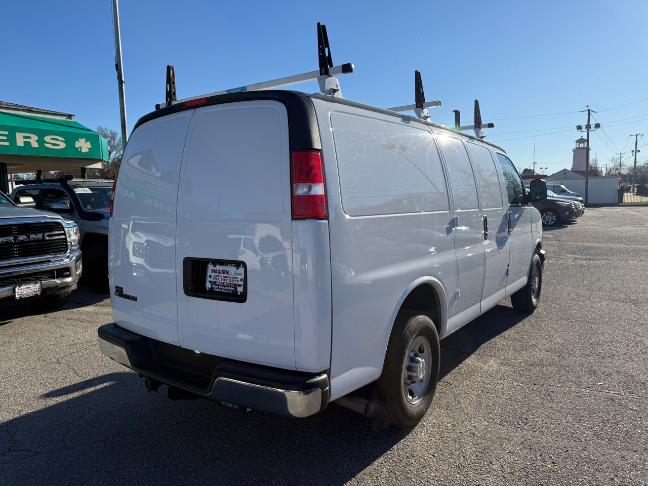 Chevrolet Express Cargo Van RWD 2500 135" 2023