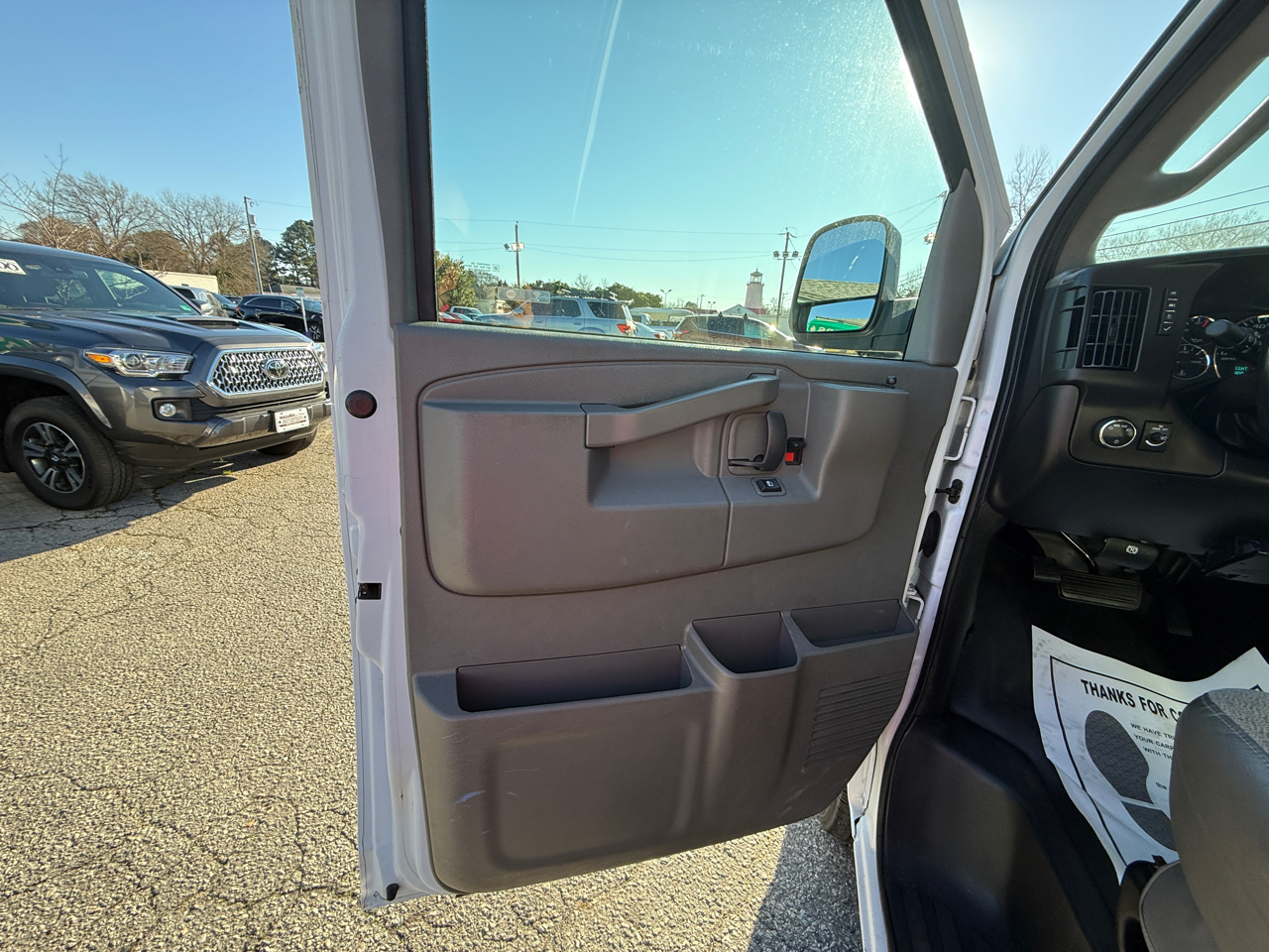 Chevrolet Express Cargo Van RWD 2500 135" 2023