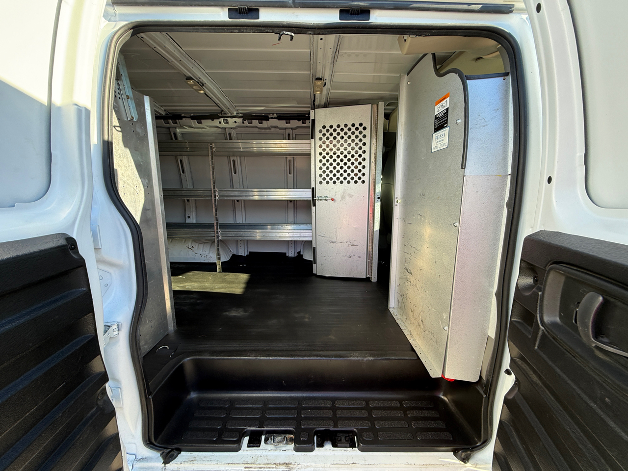 Chevrolet Express Cargo Van RWD 2500 135" 2023