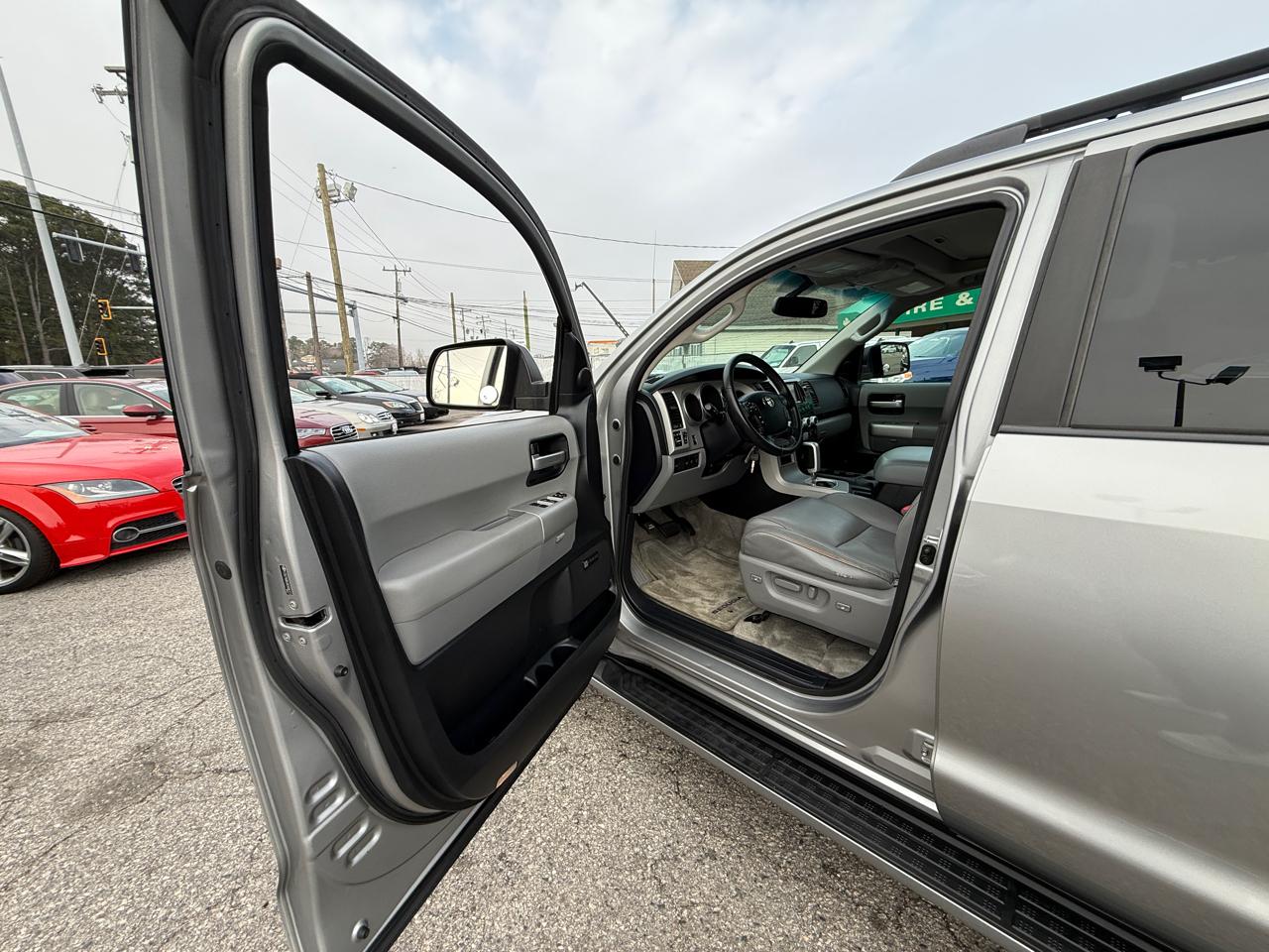 Toyota Sequoia Limited RWD (Natl) 2008