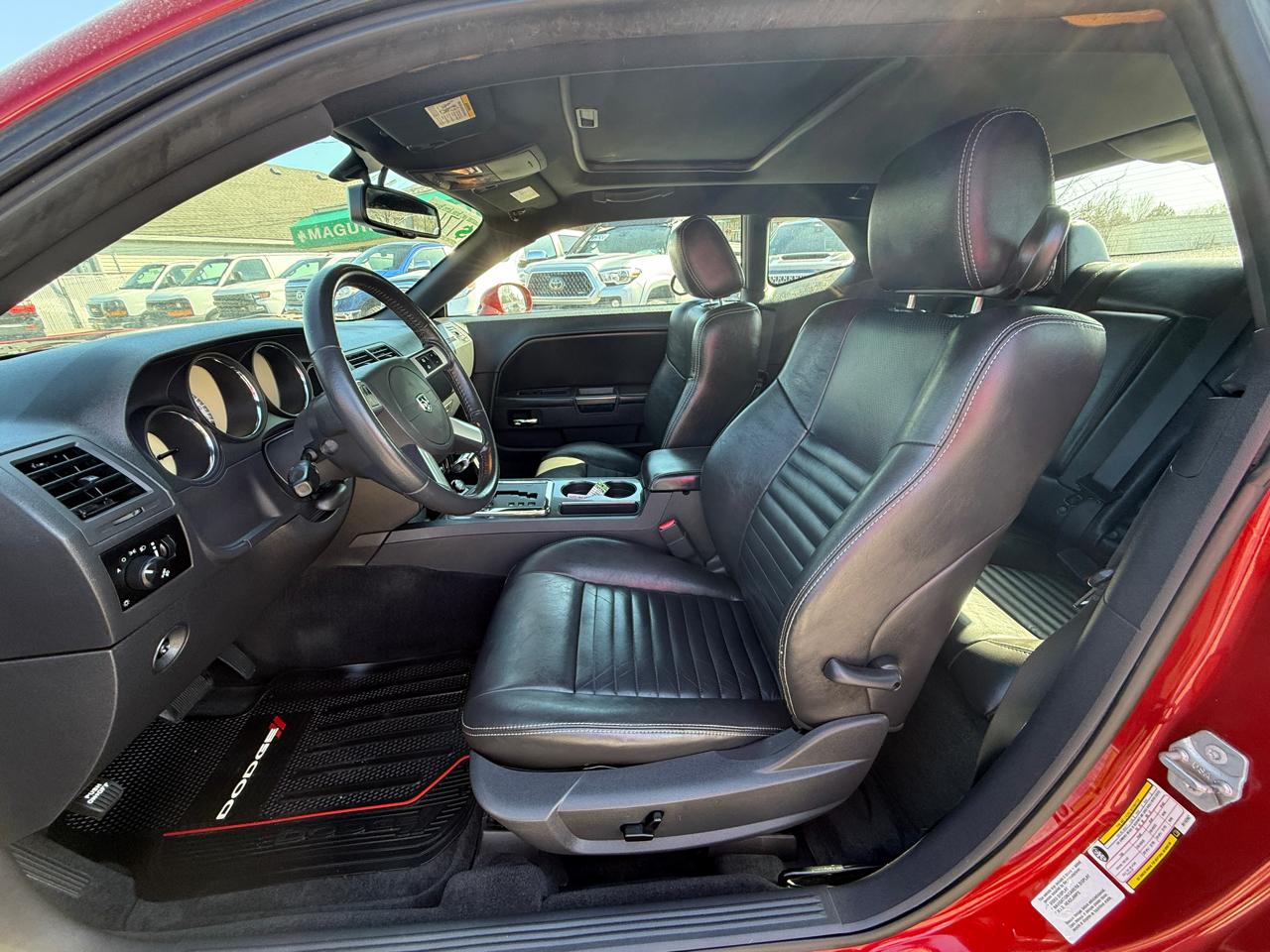 Dodge Challenger 2dr Cpe R/T 2010