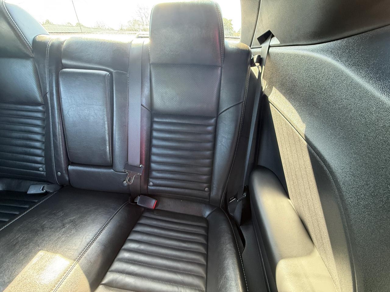 Dodge Challenger 2dr Cpe R/T 2010