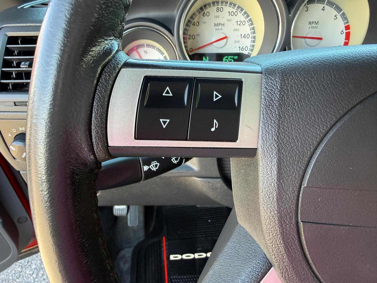 Dodge Challenger 2dr Cpe R/T 2010