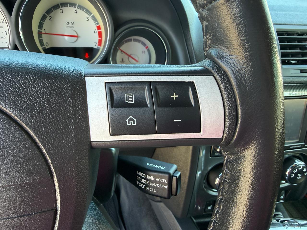 Dodge Challenger 2dr Cpe R/T 2010