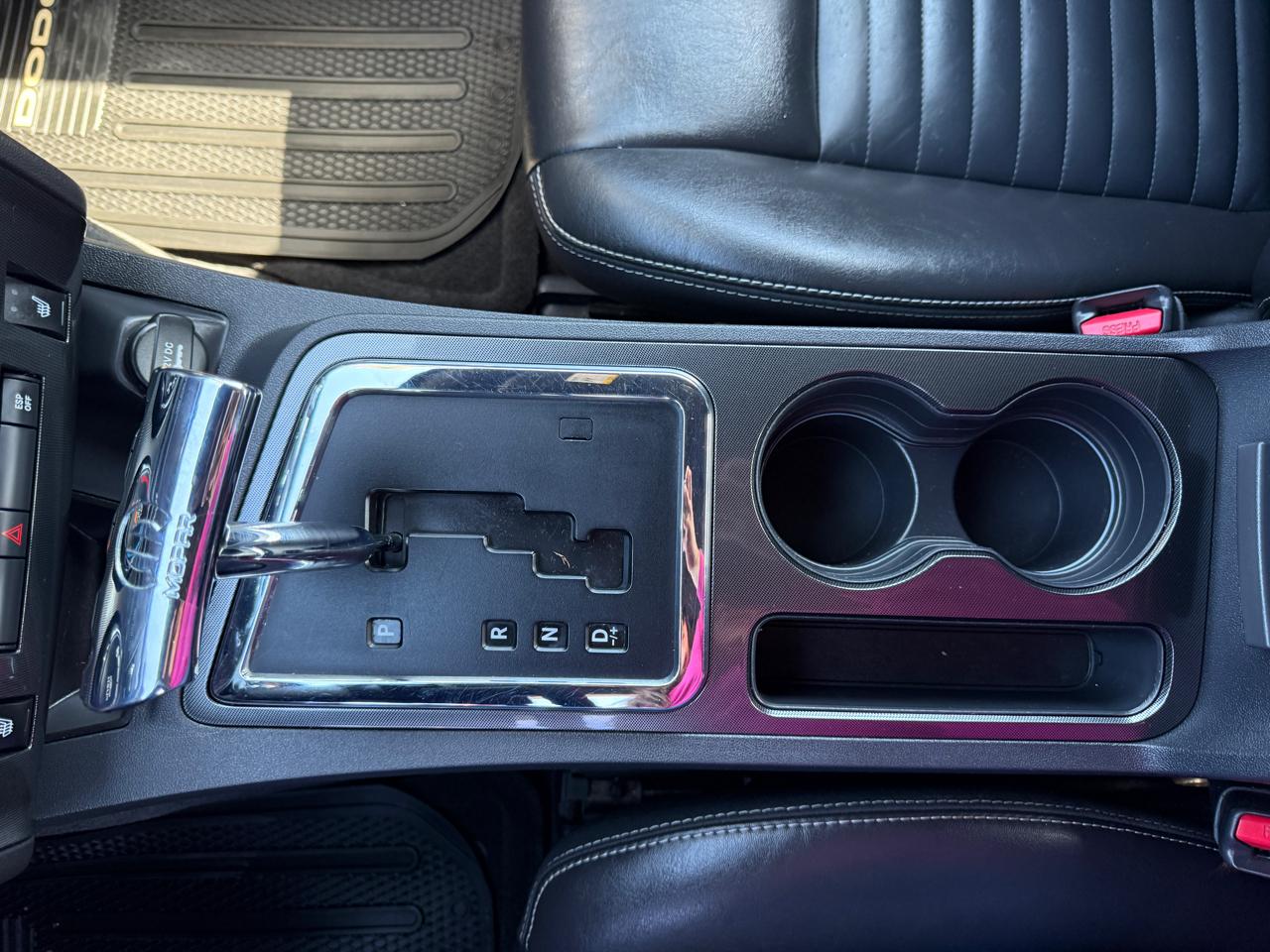 Dodge Challenger 2dr Cpe R/T 2010