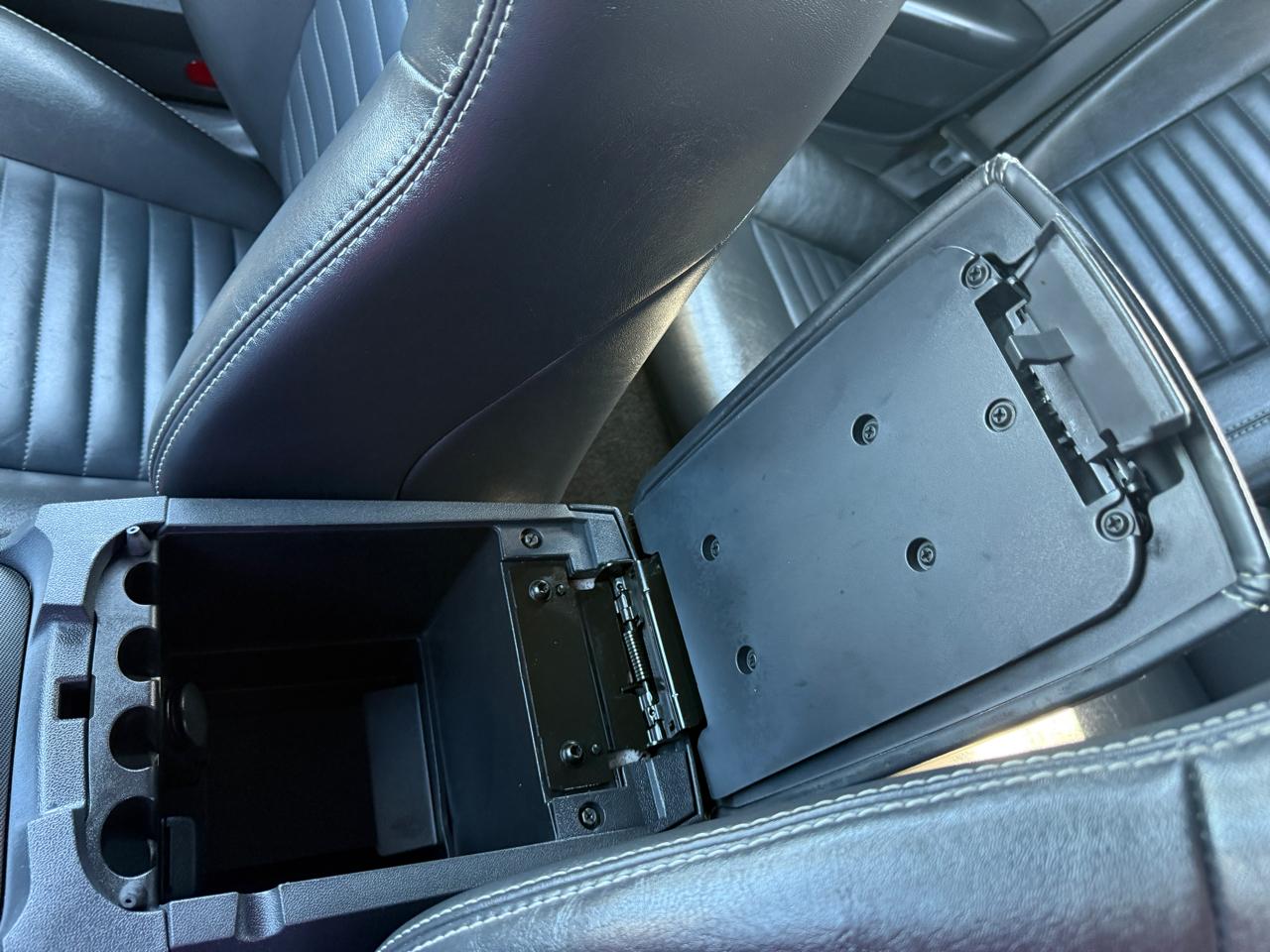 Dodge Challenger 2dr Cpe R/T 2010