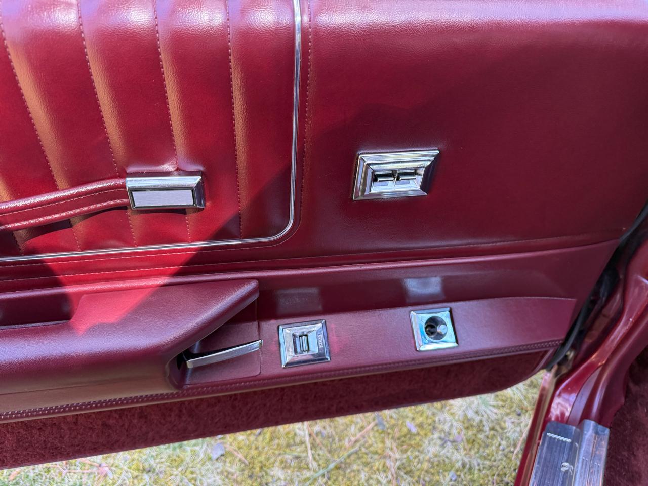 Chevrolet Monte Carlo 2dr Coupe Sport 1983