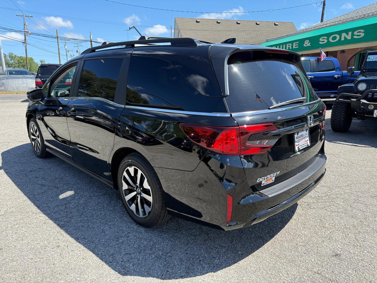 Honda Odyssey EX-L Auto 2025