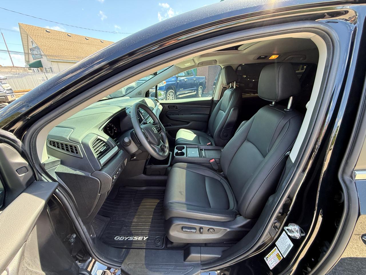 Honda Odyssey EX-L Auto 2025