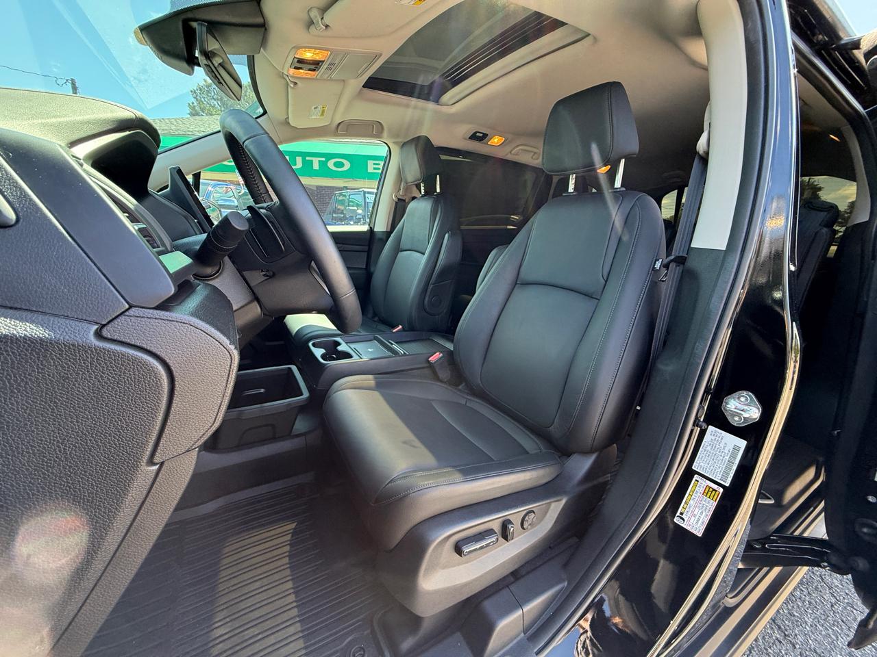 Honda Odyssey EX-L Auto 2025