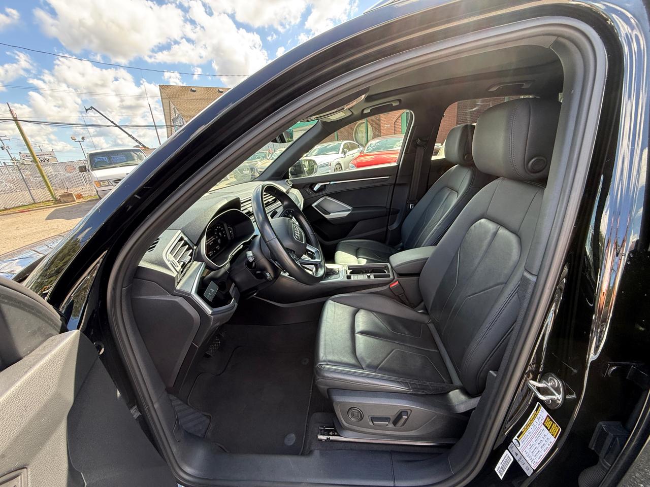 Audi Q3 S line Premium Plus 45 TFSI quattro 2022