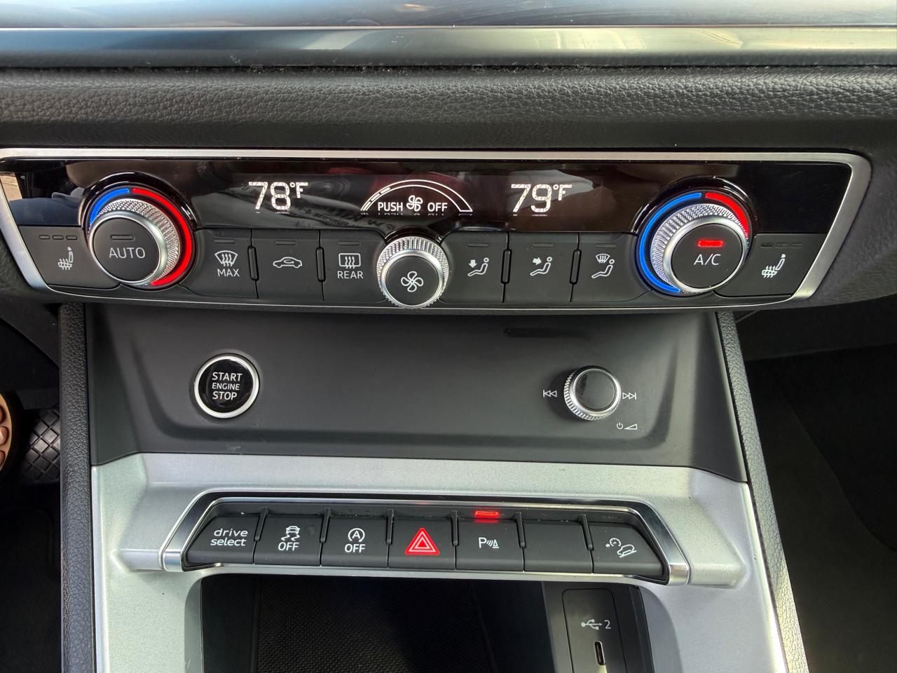 Audi Q3 S line Premium Plus 45 TFSI quattro 2022