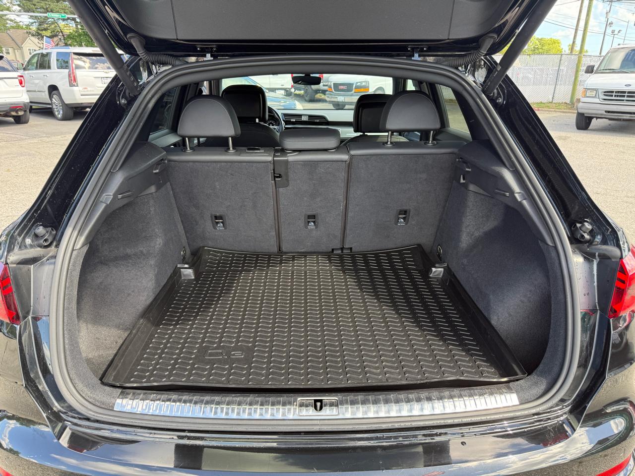 Audi Q3 S line Premium Plus 45 TFSI quattro 2022