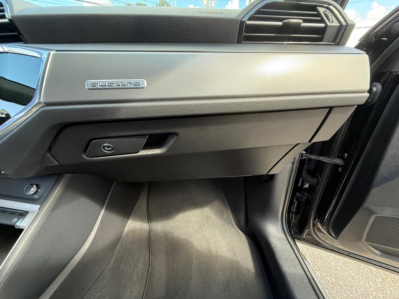 Audi Q3 S line Premium Plus 45 TFSI quattro 2022