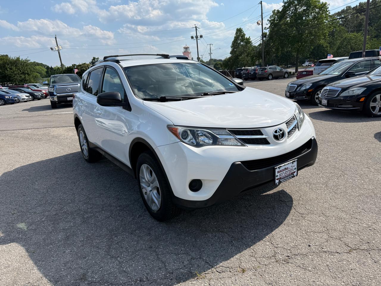 Toyota RAV4 AWD 4dr LE (Natl) 2015
