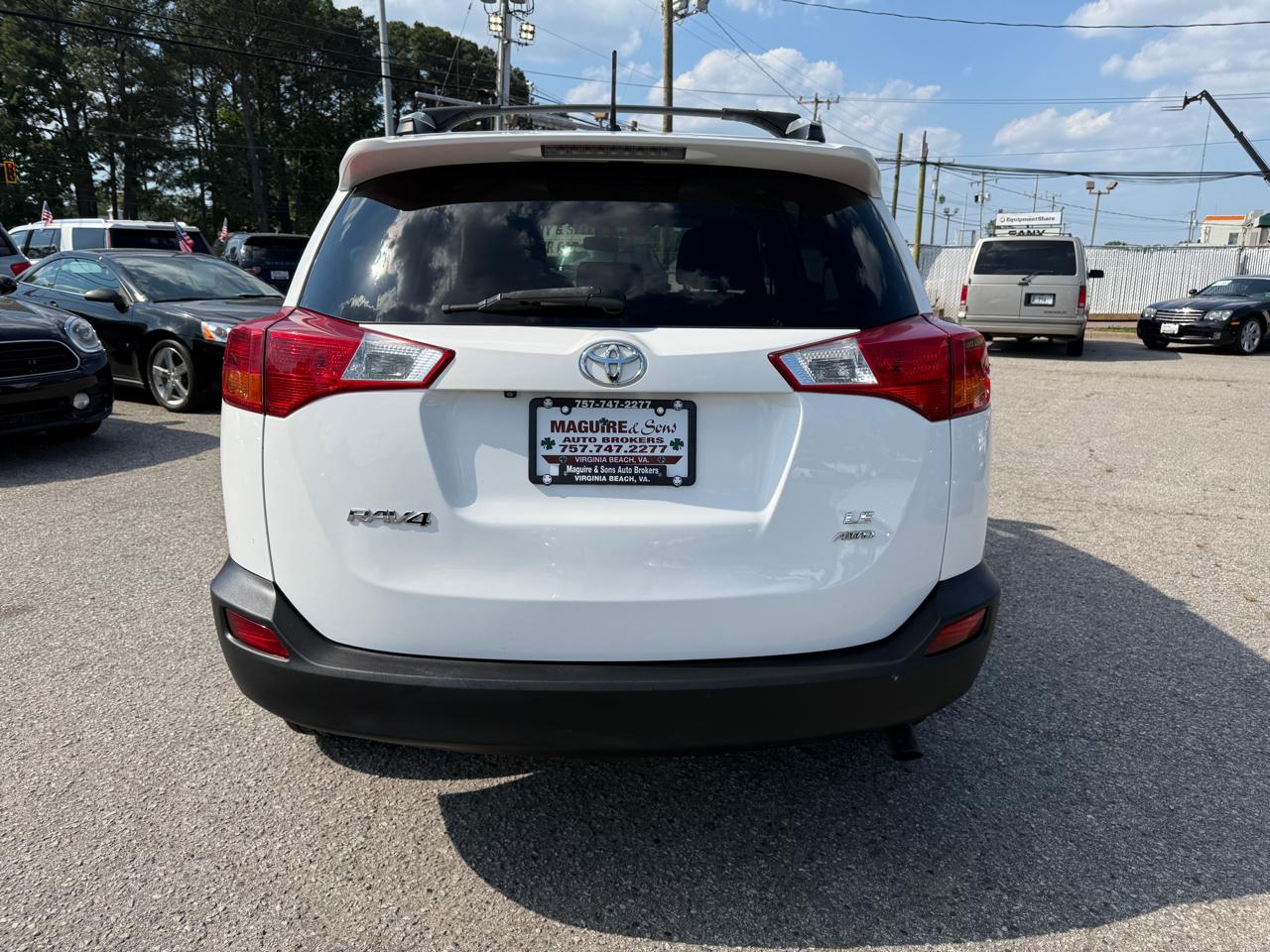 Toyota RAV4 AWD 4dr LE (Natl) 2015