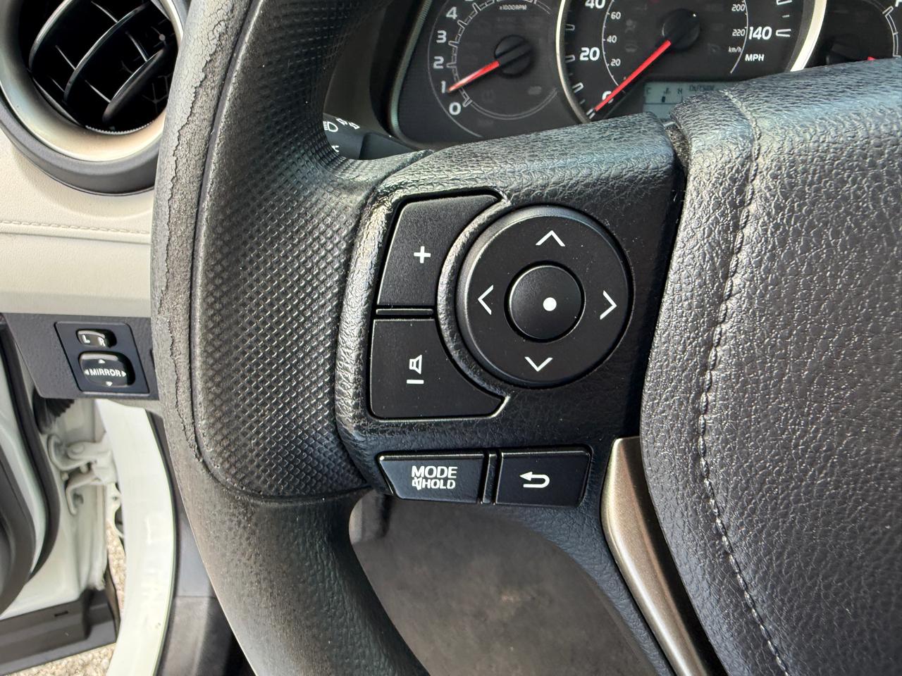 Toyota RAV4 AWD 4dr LE (Natl) 2015
