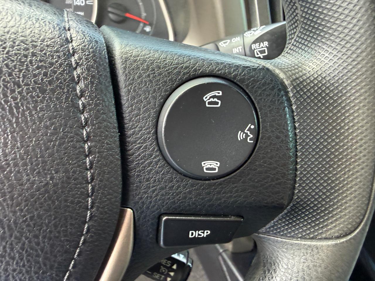 Toyota RAV4 AWD 4dr LE (Natl) 2015