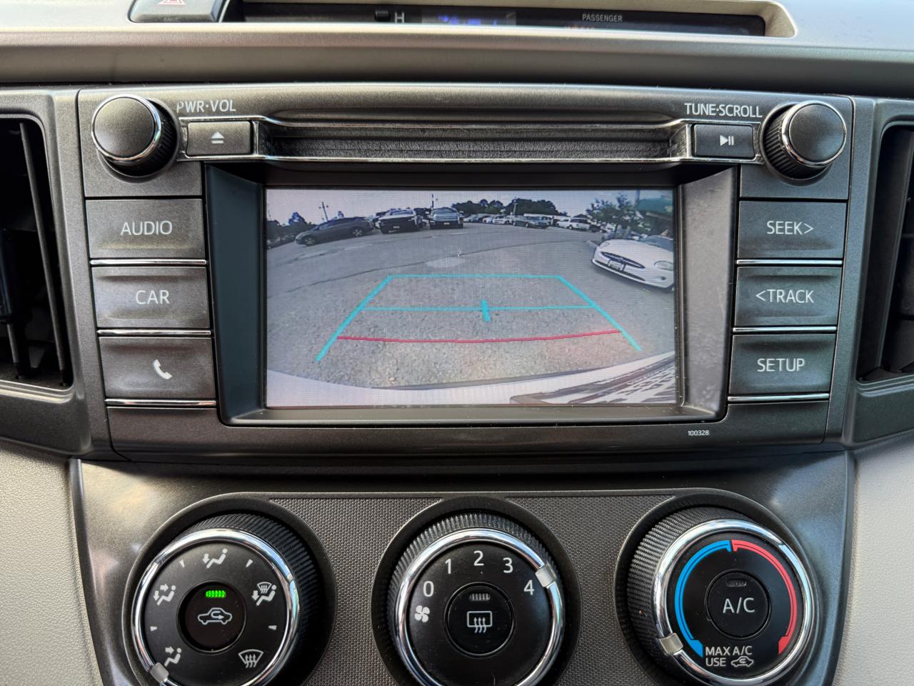 Toyota RAV4 AWD 4dr LE (Natl) 2015