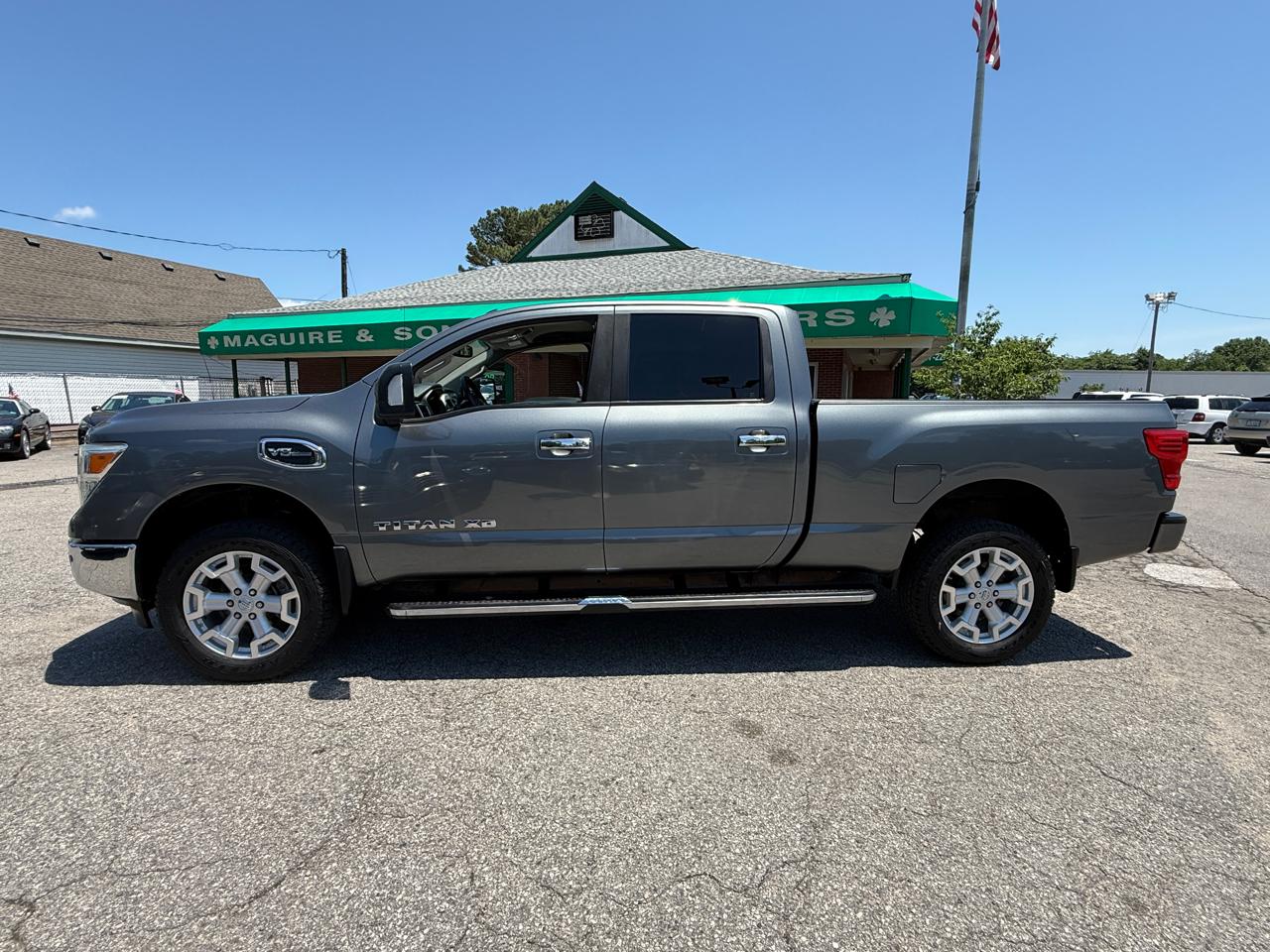 Nissan Titan XD 4WD Crew Cab SV Gas 2016