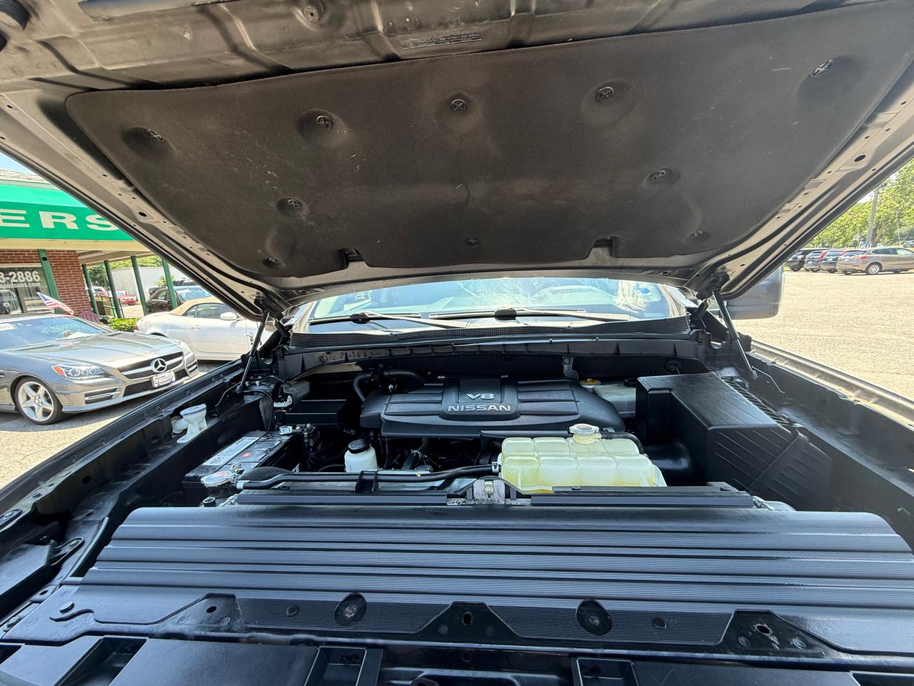 Nissan Titan XD 4WD Crew Cab SV Gas 2016