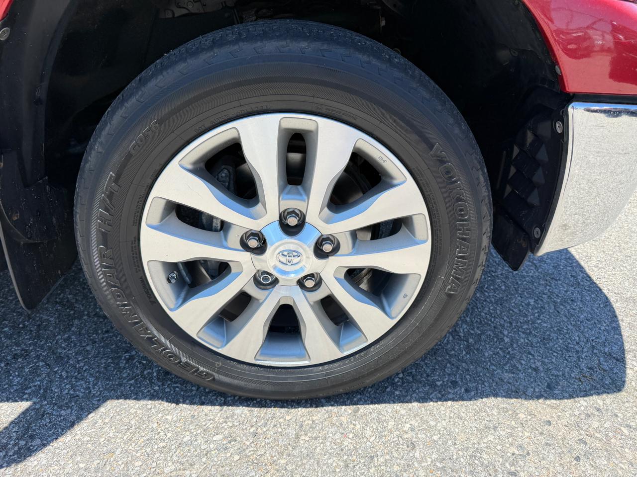 Toyota Tundra 4WD Truck CrewMax 5.7L V8 6-Spd AT LTD (Natl) 2012