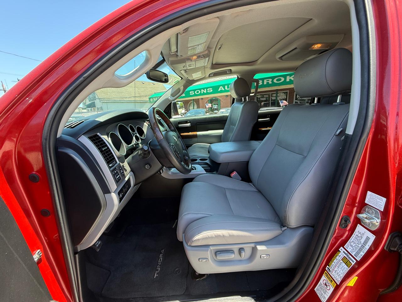 Toyota Tundra 4WD Truck CrewMax 5.7L V8 6-Spd AT LTD (Natl) 2012