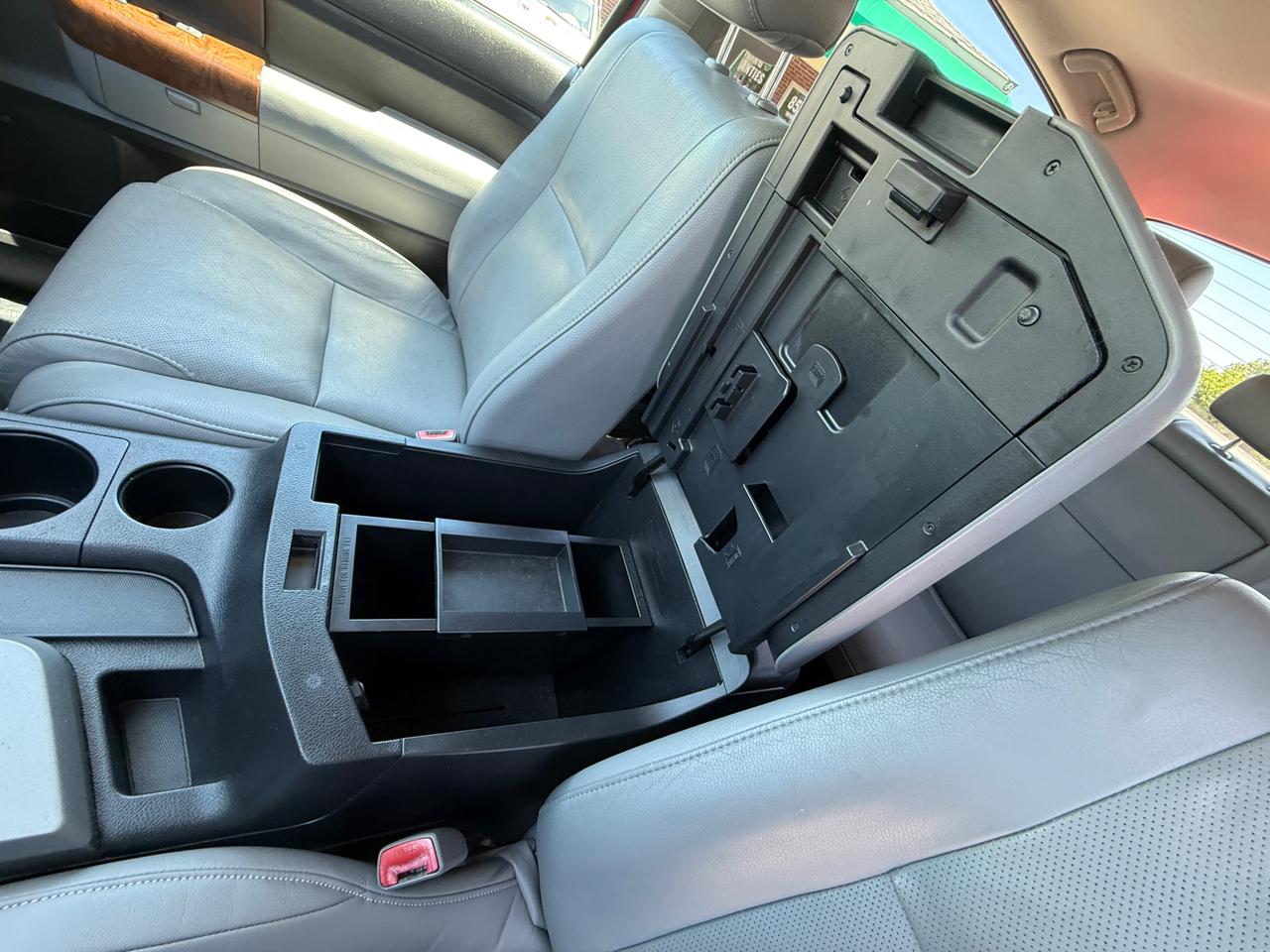 Toyota Tundra 4WD Truck CrewMax 5.7L V8 6-Spd AT LTD (Natl) 2012