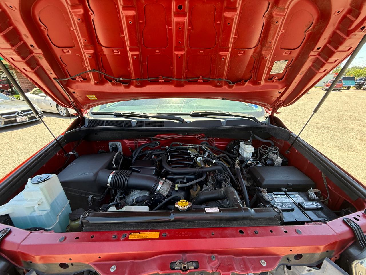 Toyota Tundra 4WD Truck CrewMax 5.7L V8 6-Spd AT LTD (Natl) 2012