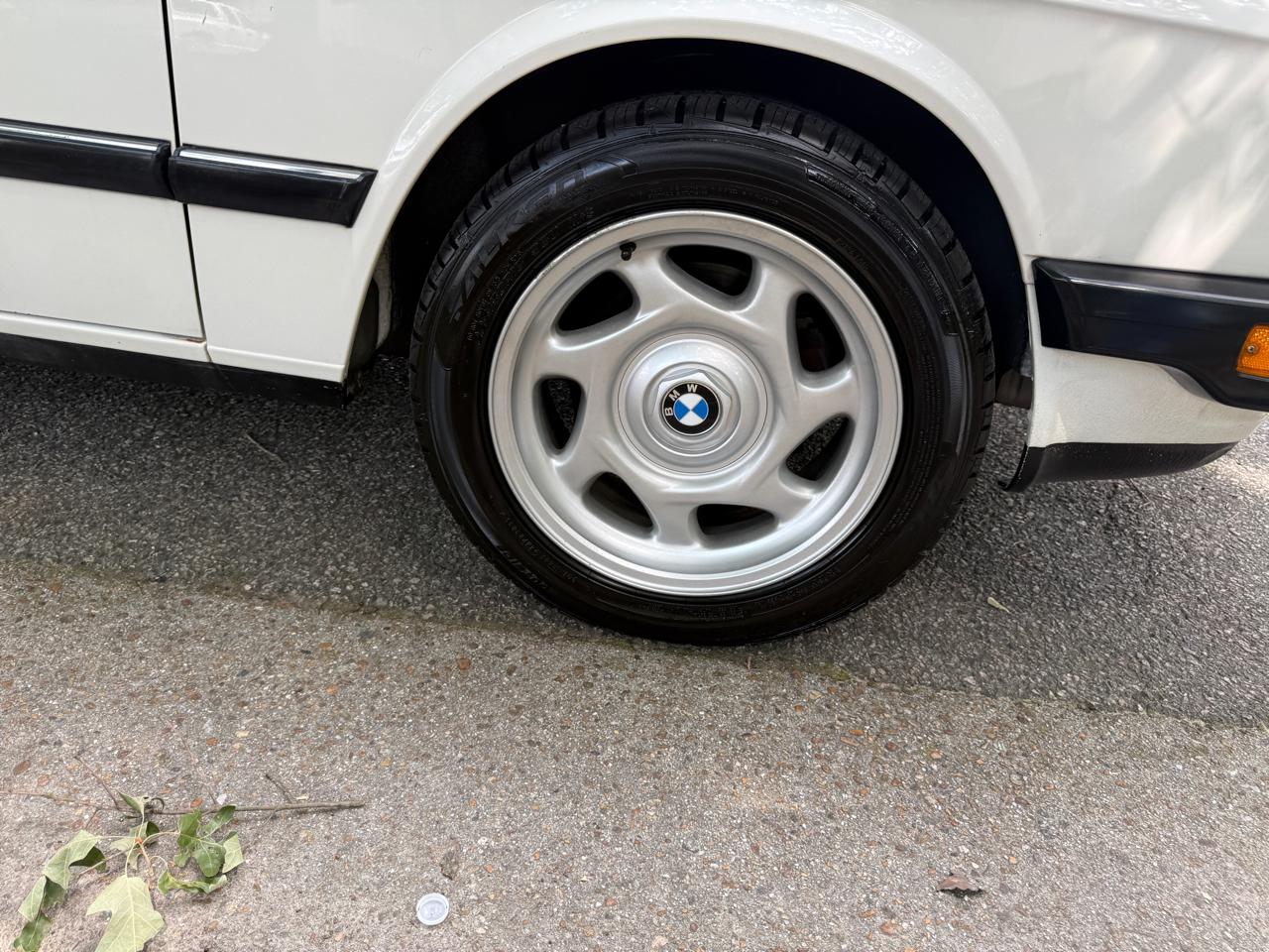 BMW 5 Series 4dr Sedan 528e 1988