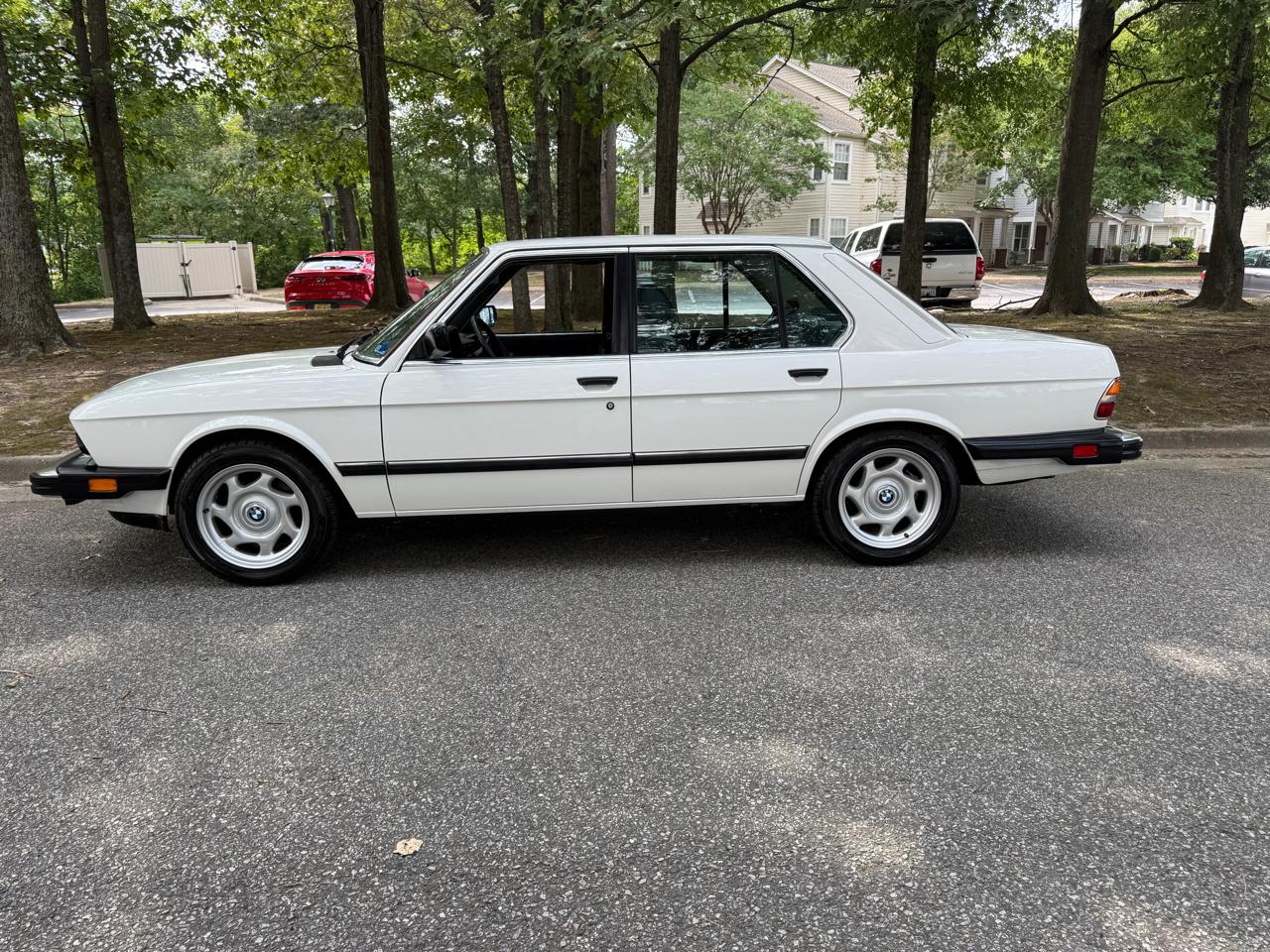 BMW 5 Series 4dr Sedan 528e 1988