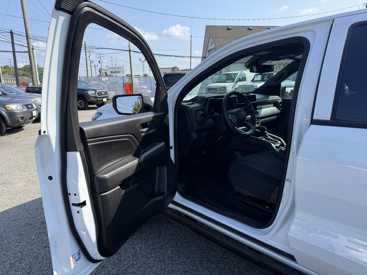 Chevrolet Colorado 4WD Crew Cab Trail Boss 2025