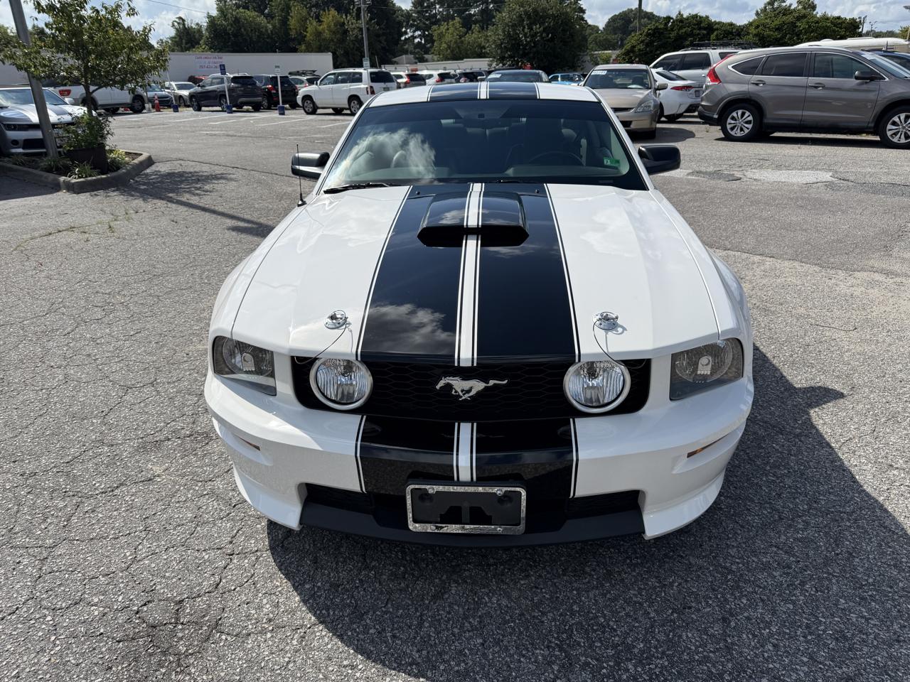 Ford Mustang 2dr Cpe GT Deluxe 2008