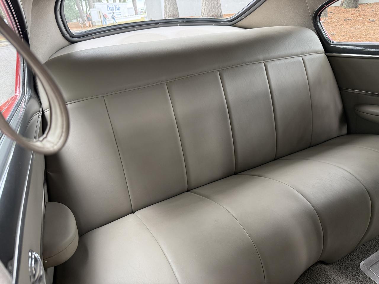 Pontiac Silver Streak  1949