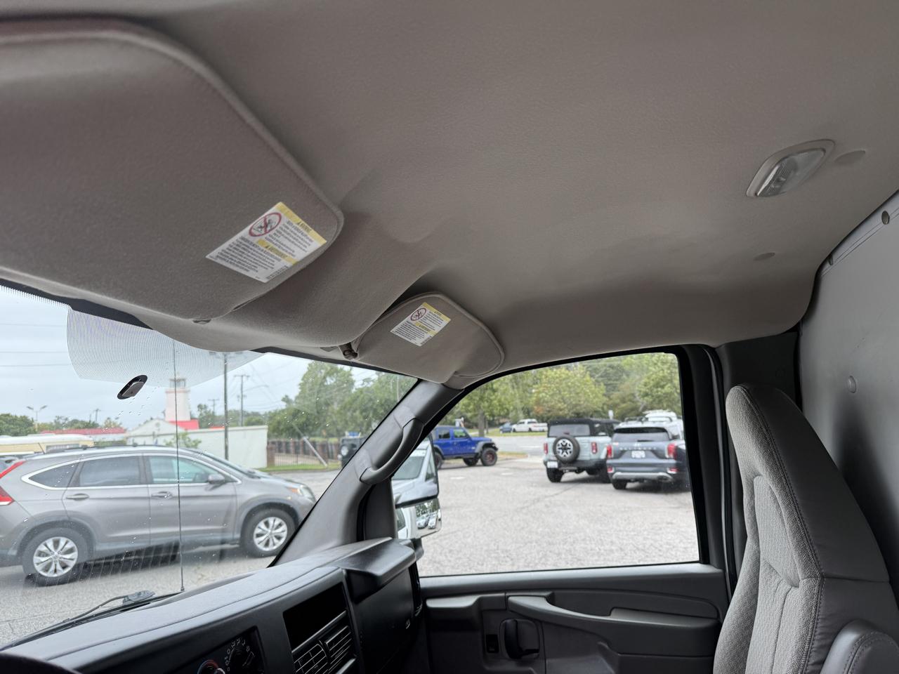 Chevrolet Express Commercial Cutaway RWD 3500 139" WB Work Van 2009