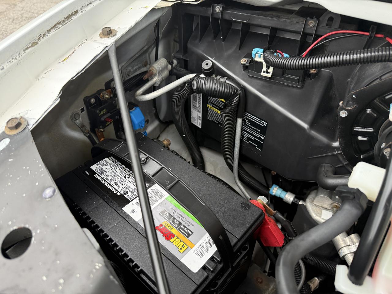 Chevrolet Express Commercial Cutaway RWD 3500 139" WB Work Van 2009