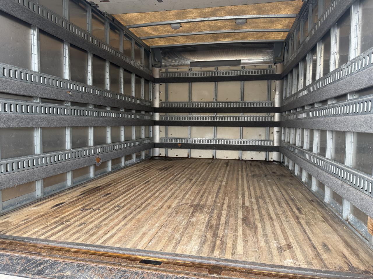 Chevrolet Express Commercial Cutaway RWD 3500 139" WB Work Van 2009