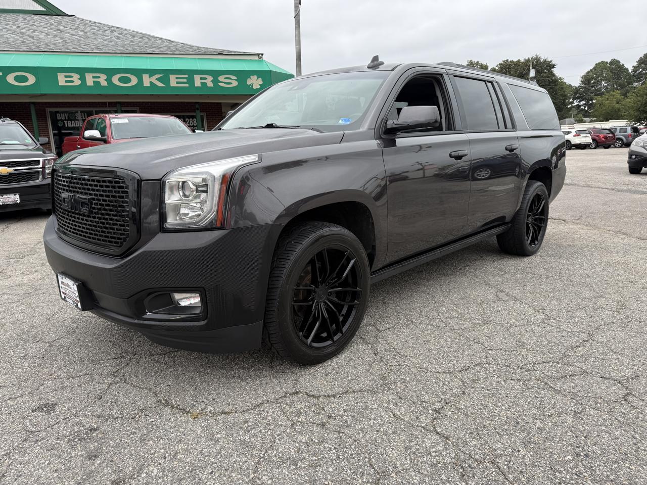 GMC Yukon XL 4WD 4dr Denali 2017