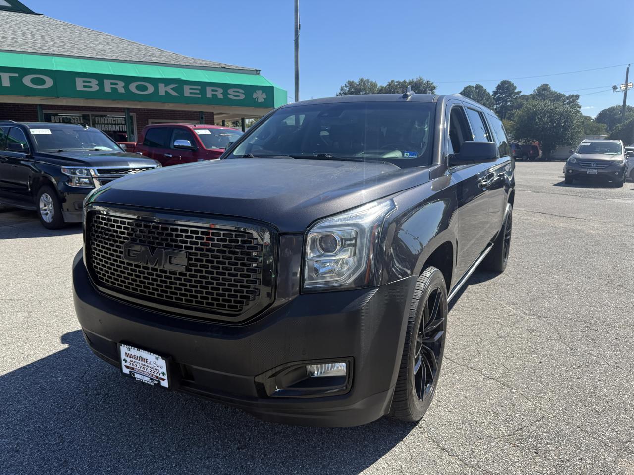 GMC Yukon XL 4WD 4dr Denali 2017
