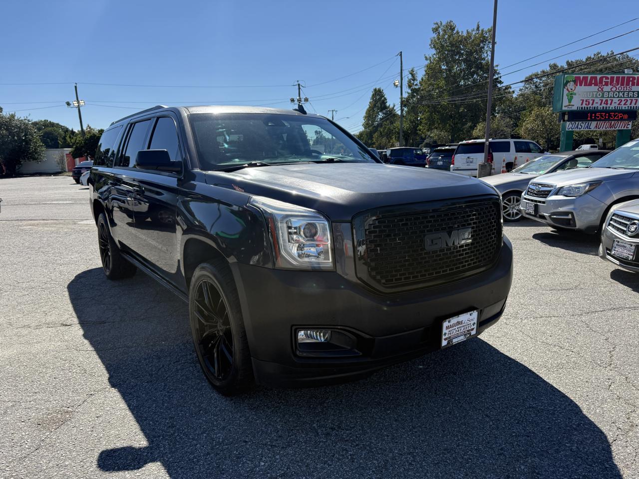 GMC Yukon XL 4WD 4dr Denali 2017