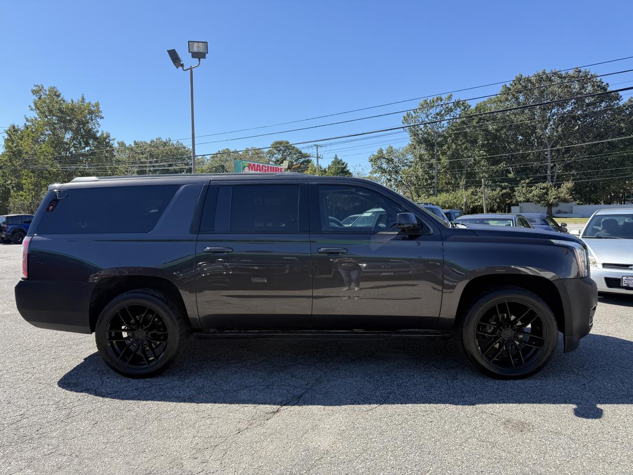 GMC Yukon XL 4WD 4dr Denali 2017