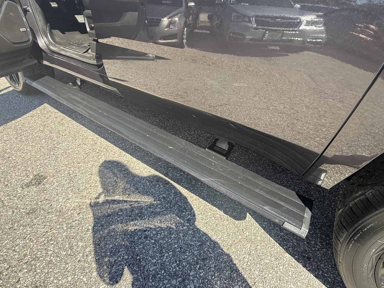 GMC Yukon XL 4WD 4dr Denali 2017